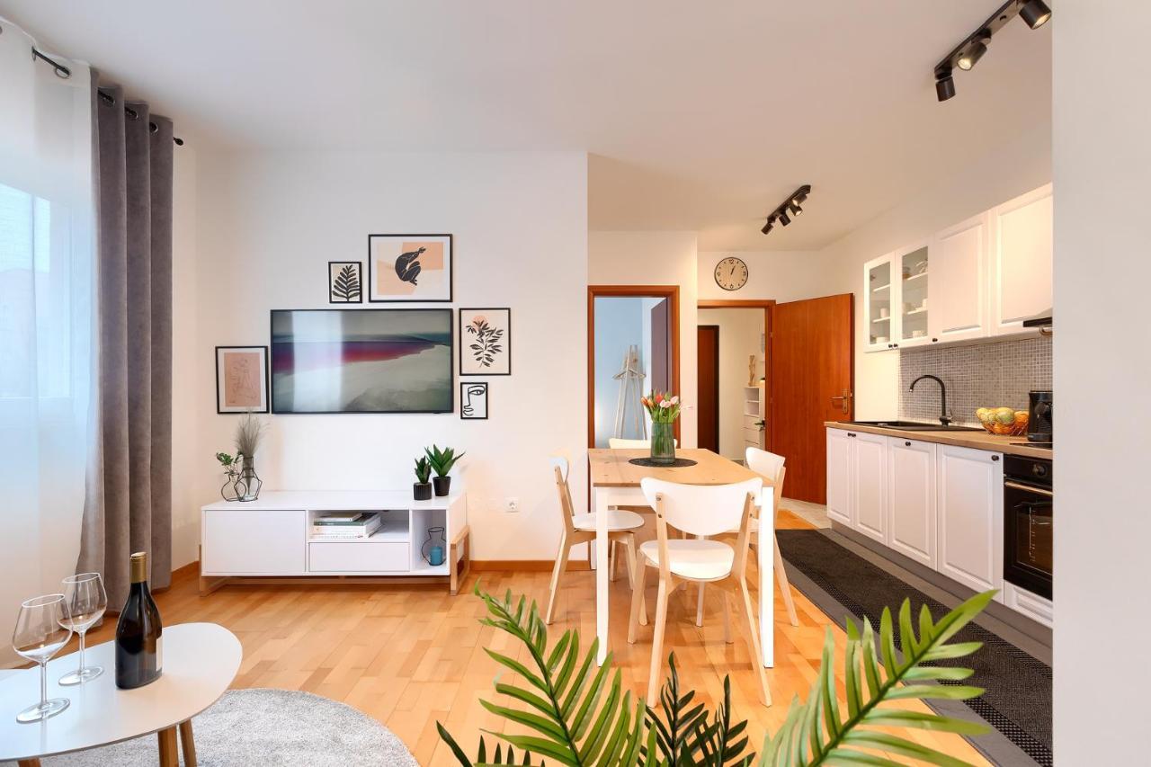 רוביני Apartment N&N מראה חיצוני תמונה