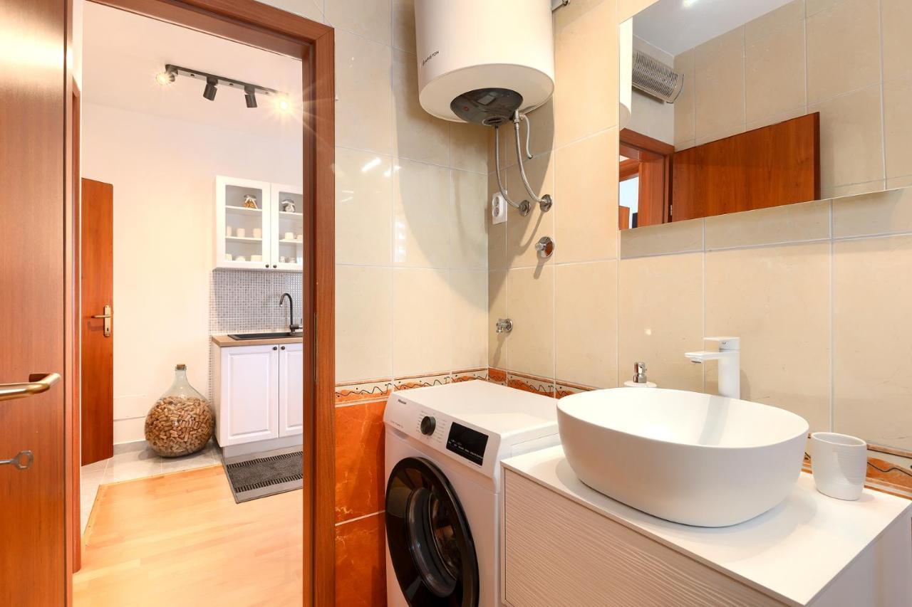 רוביני Apartment N&N מראה חיצוני תמונה