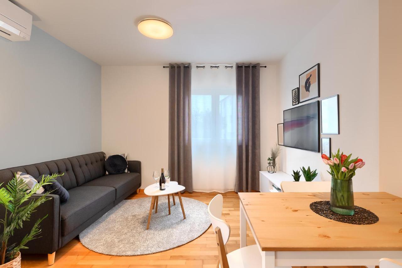 רוביני Apartment N&N מראה חיצוני תמונה